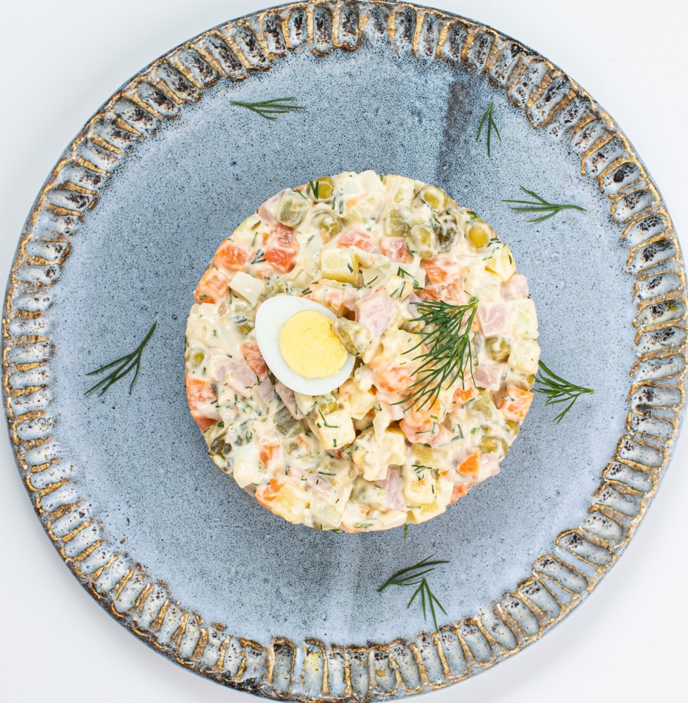 Салат Оливье с ветчиной 