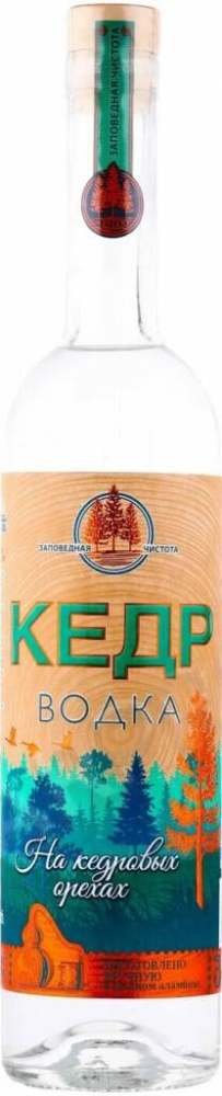 Водка Кедр 0,5л 40% на кедровых орехах