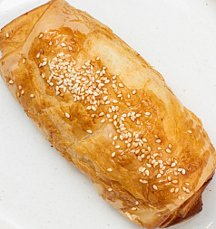 Слойка с сосиской и картофелем 1шт